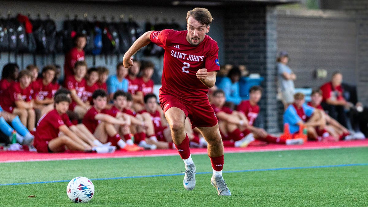. <a href="/Johnnie_Soccer/">Saint John's Soccer</a> collected its 2nd draw in nearly 24 hours today w/a 2-2, non-conf. decision at Concordia.

Carter Hermanson (pictured) tallied his 1st goal of the season, while Ronan O’Connor scored his 2nd in as many days.

RECAP: gojohnnies.com/news/2025/8/30…

#GoJohnnies | #d3soc