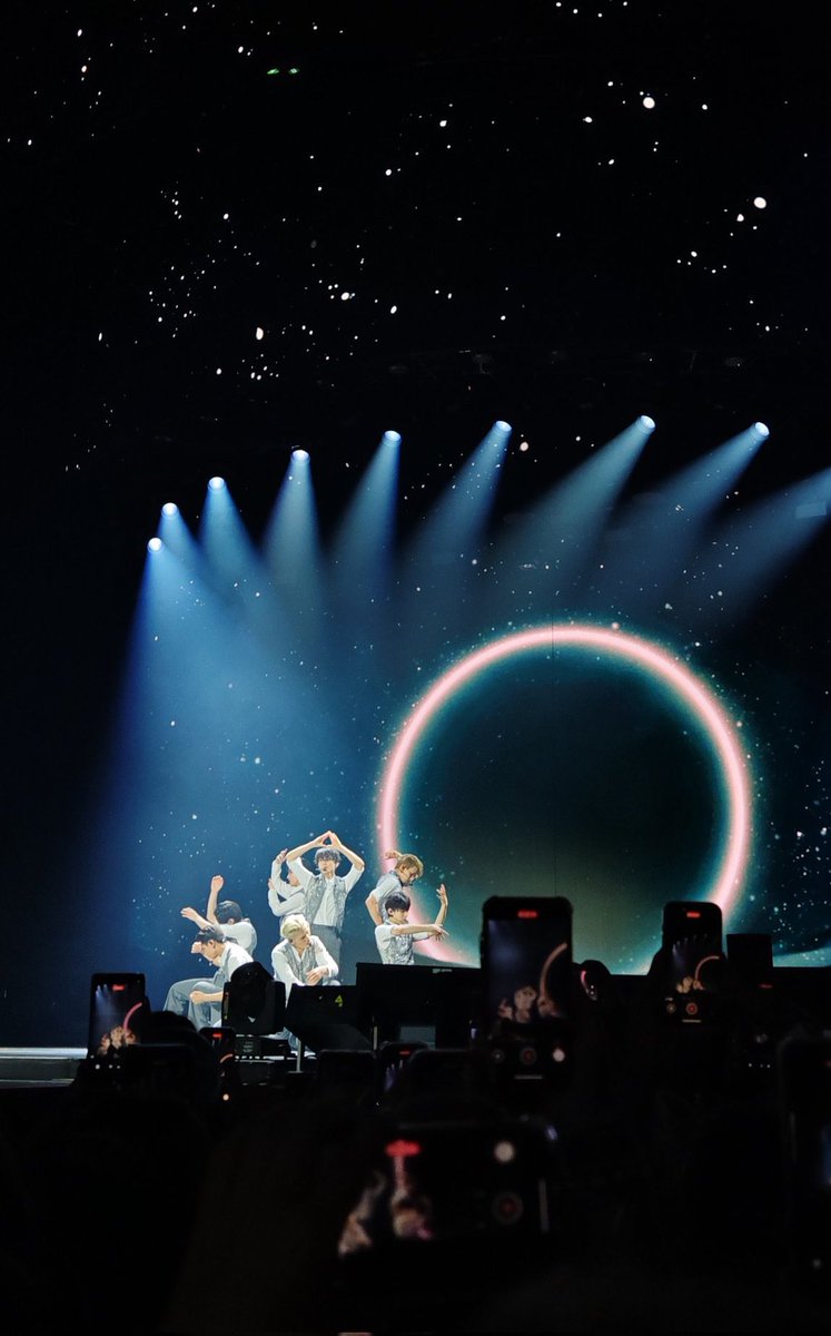 ENHYPEN IS ART PERSONIFIED🌙✨

📸 Sona225