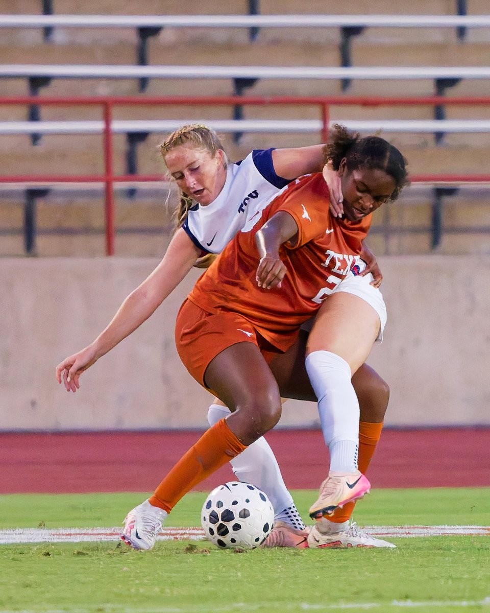 dientetex's tweet photo. @TexasSoccer vs @TCUSoccer #4 ranked Frogs prevail 3-2   More match pics:  https://t.co/eAEqRIp2b8
#HookEm #RunWithTexas https://t.co/4W1wyHTe6t