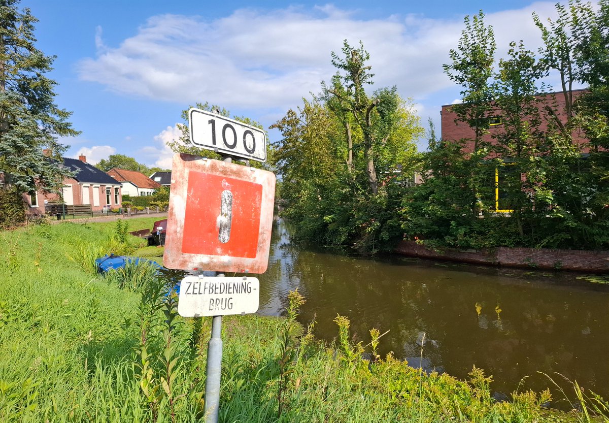 20km circular hike in Province Groningen: Stedum-Westeremden-Loppersum-Garrelsweer-Ten Post-Hemert-Stedum (3)