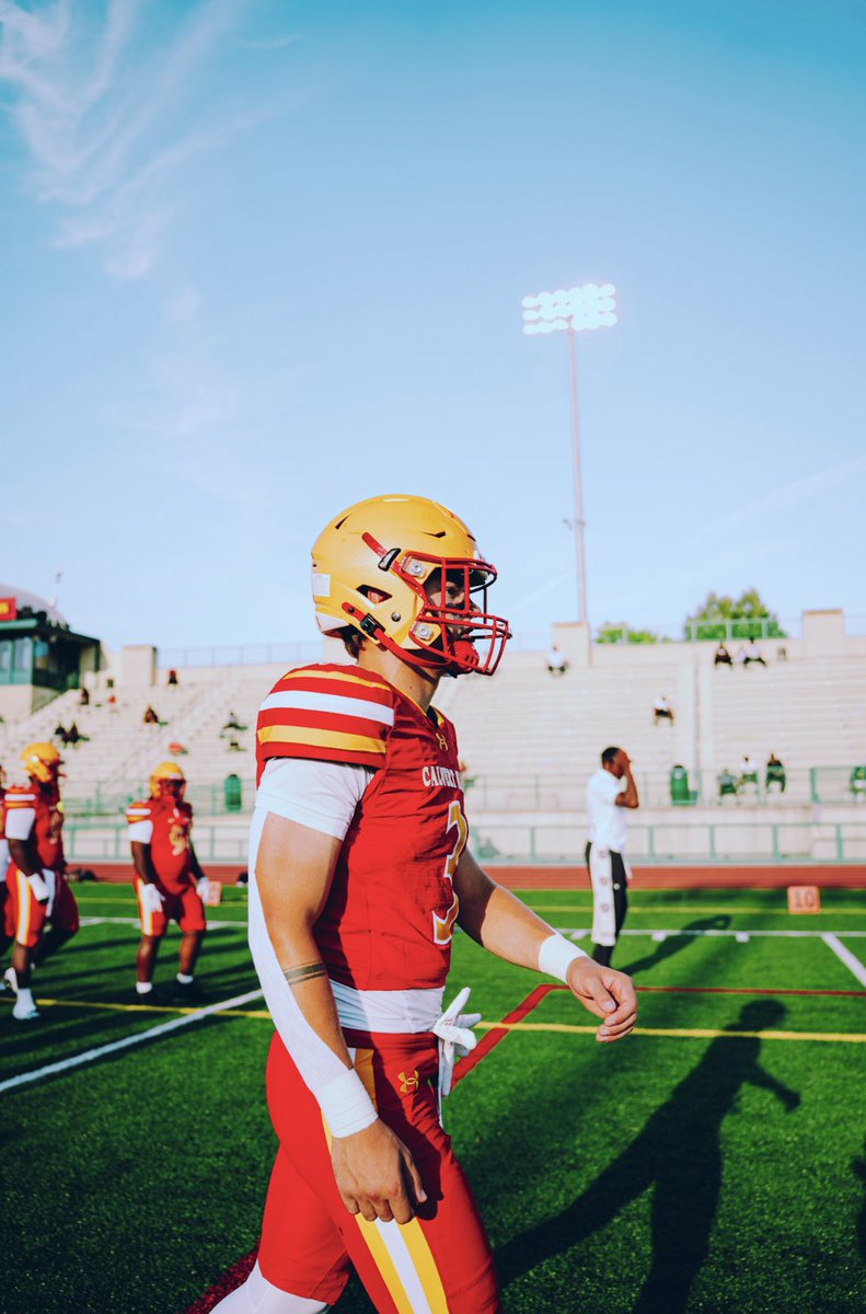 Harrison O’Connell (@harryoak17) on Twitter photo Solid first game. 3 Touchdowns, 95 yards, 9 carries. hudl.com/v/2SXjkn
<a href="/Coach_Ward23/">Ty Ward</a> <a href="/CoachBrown62/">Coach Najee Brown</a> <a href="/raymyers_22/">Ray Myers</a> <a href="/CHC_Football/">CalvertHall Football</a> Solid first game. 3 Touchdowns, 95 yards, 9 carries. hudl.com/v/2SXjkn
<a href="/Coach_Ward23/">Ty Ward</a> <a href="/CoachBrown62/">Coach Najee Brown</a> <a href="/raymyers_22/">Ray Myers</a> <a href="/CHC_Football/">CalvertHall Football</a>