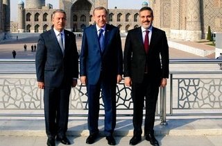 15 Temmuz, başarıya ulaşmış bir istihbarat operasyonudur. Bu operasyonla devletin bütün kurumları bir grubun eline geçmiş, hukuk tamamen rafa kalkmıştır. Sonuçta her istediğini yapan ama hesap vermeyen bir tek adam rejimi kurulmuştur.