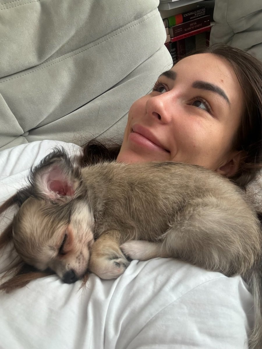 Samo da vam predstavim svog psa. Ja sam Magdalena Maša, da se upoznamo 🐶