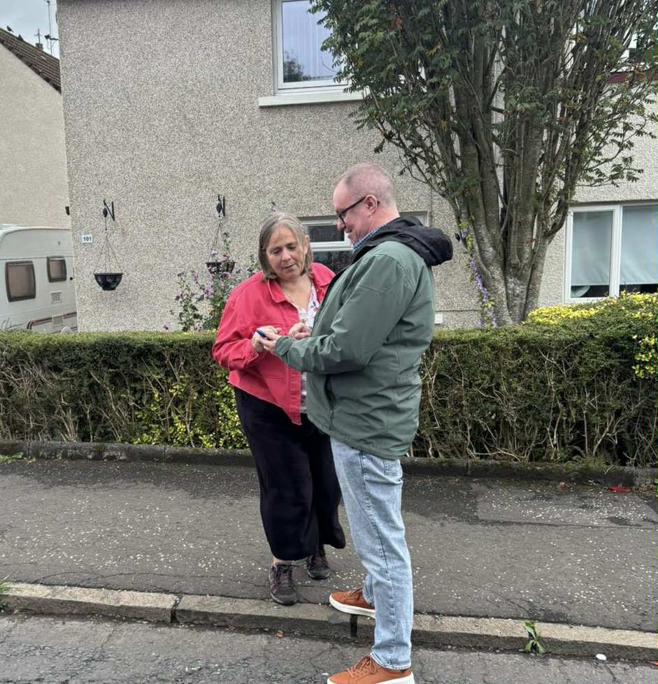 We were out speaking to voters in Mauchline today. The message we are getting is clear Scotland needs a new direction and only a <a href="/ScottishLabour/">Scottish Labour</a> government can deliver that change. #LabourParty #labourdoorstep