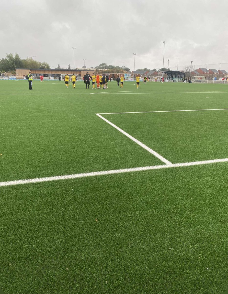 conHTFC's tweet image. Great result today lads always do love a last minute winner. Getting wins in the difficult games, it’s what champions are made of 👊🟡⚫️