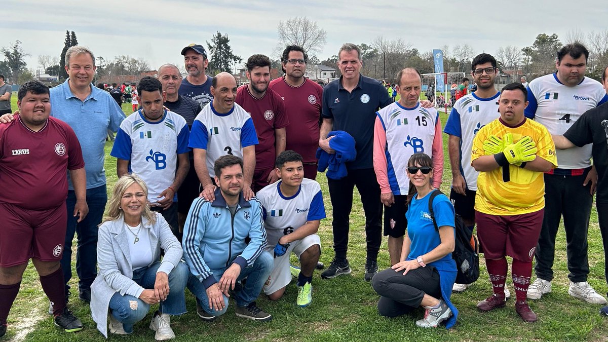 CascallaresPJ's tweet photo. También con @CascallaresPJ, @PaulaEichel y @MartinBor acompañamos a los equipos que disputaron la tercera fecha de la Liga Municipal de Fútbol Intelectual y PC.

Como decimos siempre, en Alte Brown el deporte es una herramienta para la inclusión y la igualdad de oportunidades.

#BrownConVos