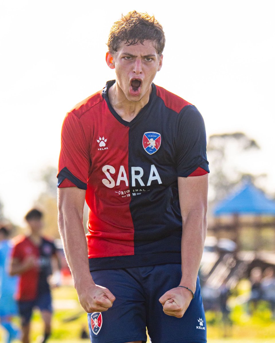 𝗟𝗶𝗻𝗱𝗼 𝘀𝗮́𝗯𝗮𝗱𝗼 𝗱𝗲 𝗳𝘂́𝘁𝗯𝗼𝗹 ☀️ 

Uno más para las formativas del 𝗣𝗶𝗼𝗻𝗲𝗿𝗼 

🔴🔵 
#ClubFormador #AlbionFC