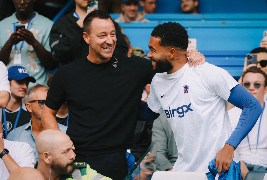 Daniel Wortey (@danielwortey) on Twitter photo Past and present 
Real Captains
🤝🏾💙 Past and present 
Real Captains
🤝🏾💙