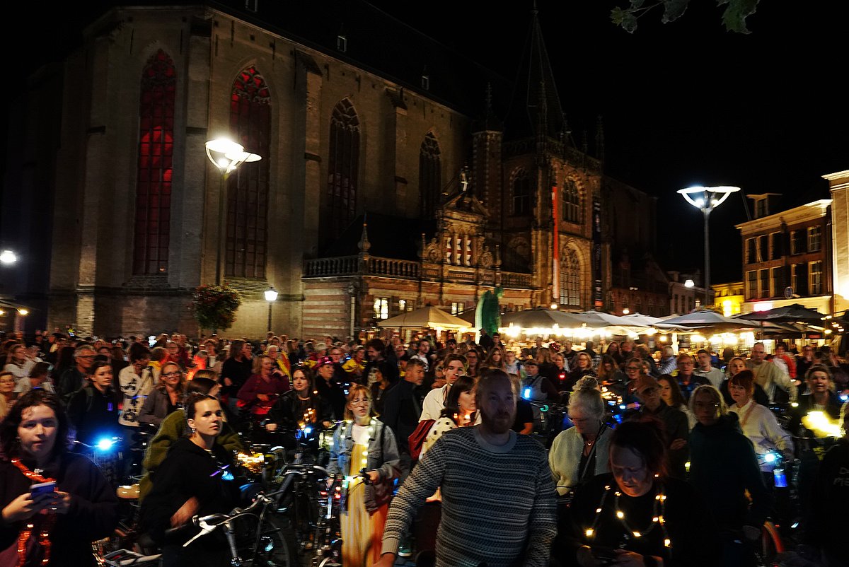 🚲🌙 Zwolle eist de nacht op: massa’s op de fiets tegen onveiligheid → rtvfocuszwolle.nl/zwolle-eist-de… 

#zwolle #nieuws #WijEisenDeNachtOp