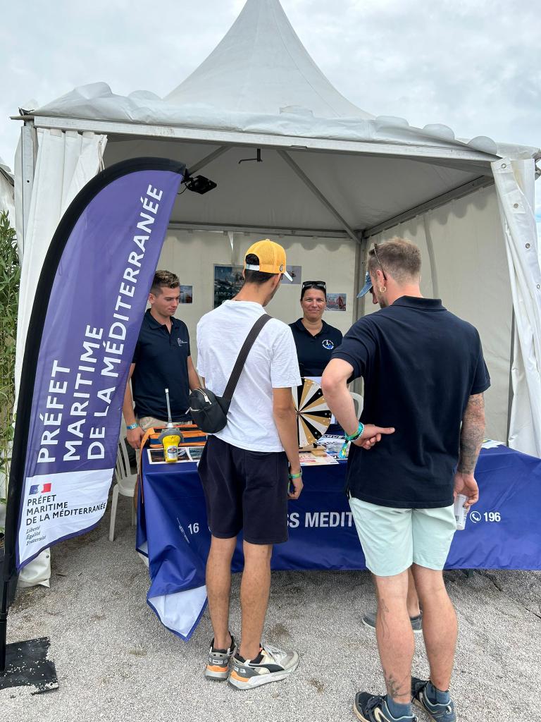 Premarmed's tweet photo. 🌊 La @Premarmed et le #CROSSMED viennent à votre rencontre au #DeltaFestival à @marseille pour la campagne #CSLNP :
✅ Conseils sécurité
✅ Quiz interactif
✅ Bons réflexes en mer
Parce qu’on peut aussi mêler festivités et prévention !⚓
#SécuritéEnMer #Prévention #Méditerranée https://t.co/EWNT6rPMuv