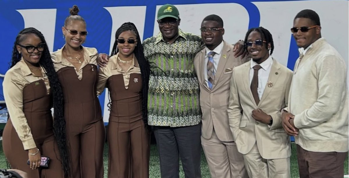 Kentucky State U. (@kystateu) on Twitter photo 🏈💛💚 Victory for the Thorobreds! KSU defeated <a href="/CentralState87/">Central State University</a> at the Detroit Football Classic. A win for KSU and a celebration of HBCU excellence! 🎉🐴
#ThorobredsLeadingForImpact 🏈💛💚 Victory for the Thorobreds! KSU defeated <a href="/CentralState87/">Central State University</a> at the Detroit Football Classic. A win for KSU and a celebration of HBCU excellence! 🎉🐴
#ThorobredsLeadingForImpact