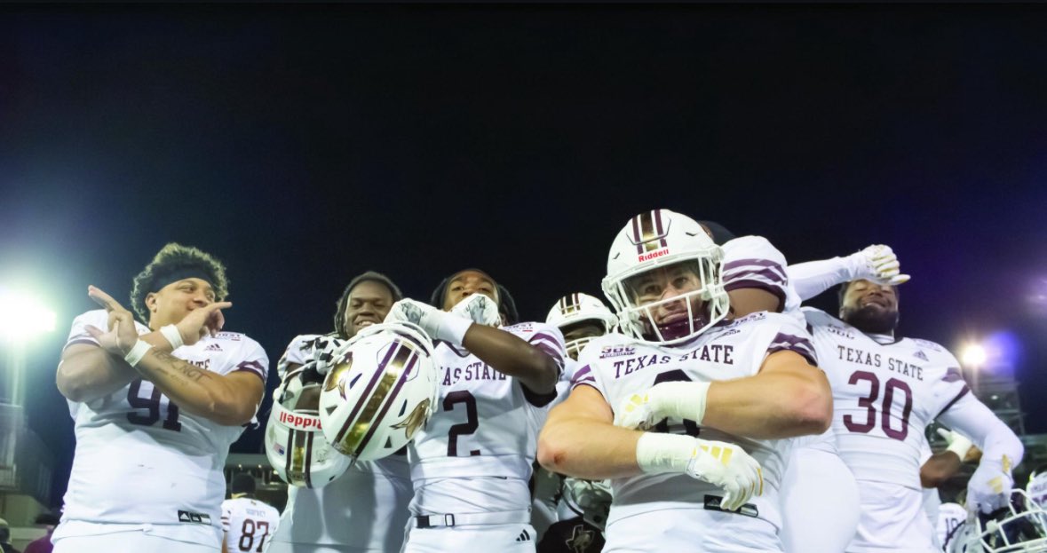 After a great conversation with <a href="/TrustMyEyesO/">⭕️FFERTUNITY</a> I have received my first division one offer from Texas State University, all glory to God!!🙏<a href="/DeerFootball/">Deer Park Football</a> <a href="/dpisdathletics/">Deer Park Athletics</a>