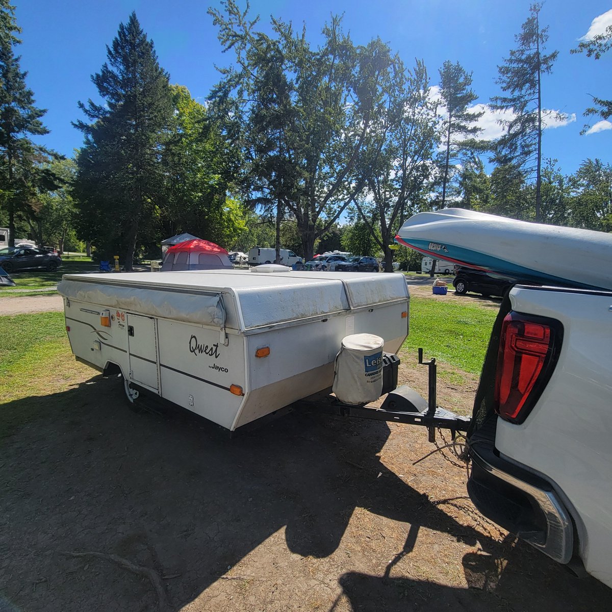 Moved to try a new park

mcrae point provincial park.

I wouldn't recommend it. This is city camping. 0 privacy..

Beach is alright atleast

Gotta try em all though...