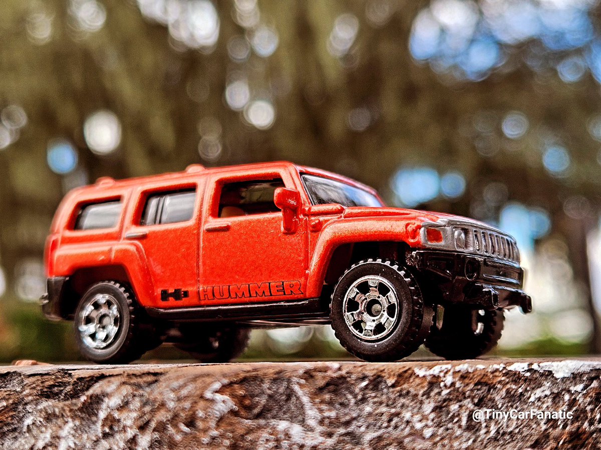 TinyCarFanatic's tweet photo. Saturday Showcase: Matchbox Diecast Hummer H3 straight out of 2005

#hummer 
#hotwheels
#hotwheelscollectors
#hotwheelsphotograpy
#matchbox
#matchboxcollector
#diecast
#diecastcars
#tinycarfanatic https://t.co/gx4MdKbeCd
