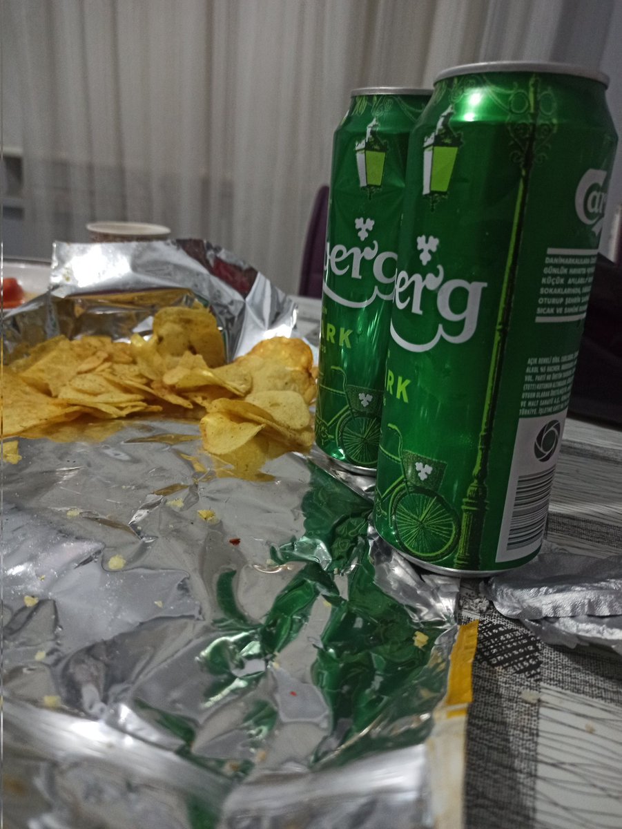 Ağlamıyorum gözüme ekonomi kaçtı 2 bira 1 cips 250tl