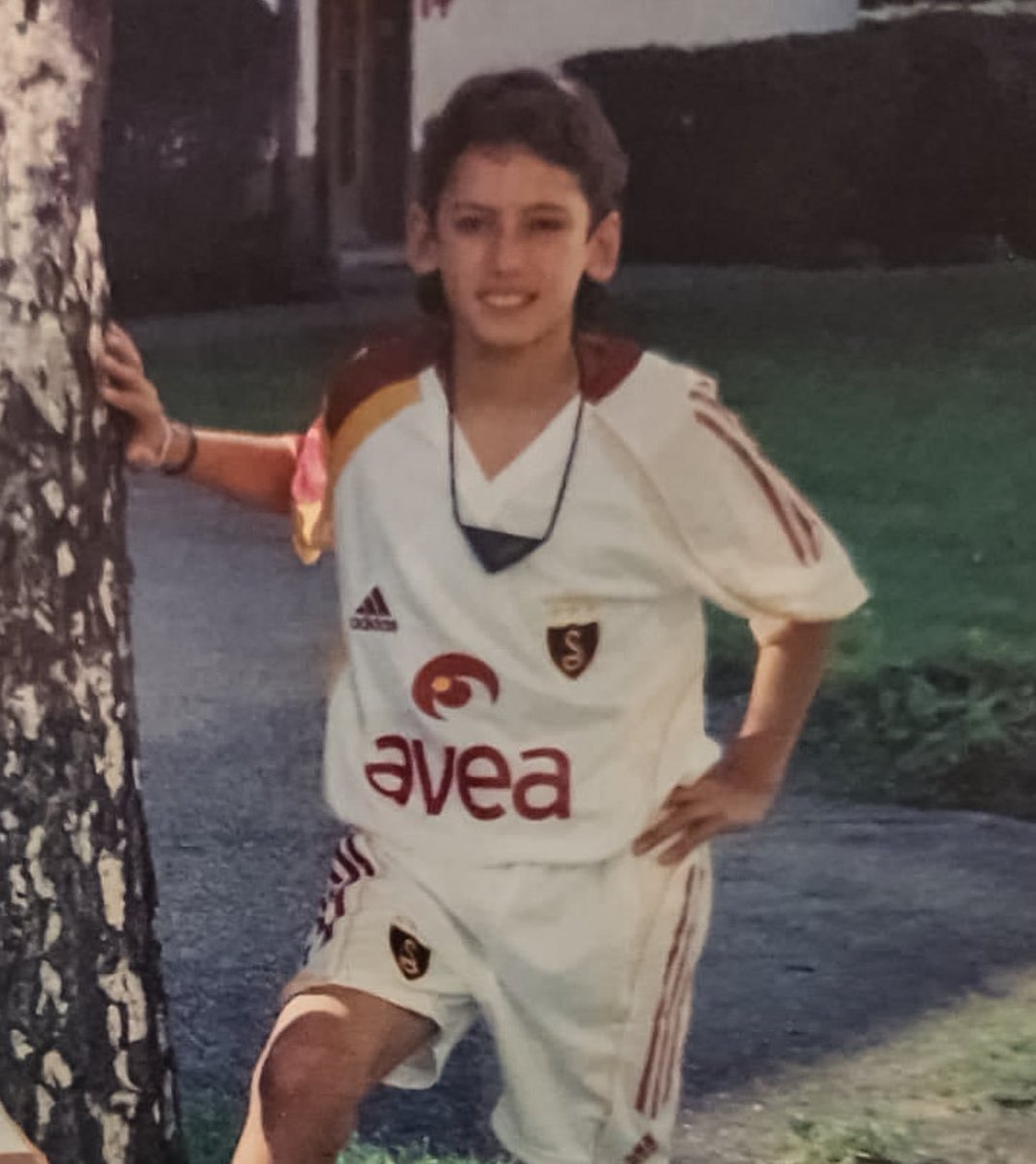 Mustafa_Ata1905's tweet photo. Olum alin getirin su Adamlari @GalatasaraySK 

#ilkaygündogan #HakanCalhanoğlu https://t.co/Gn7xXrh0Mw