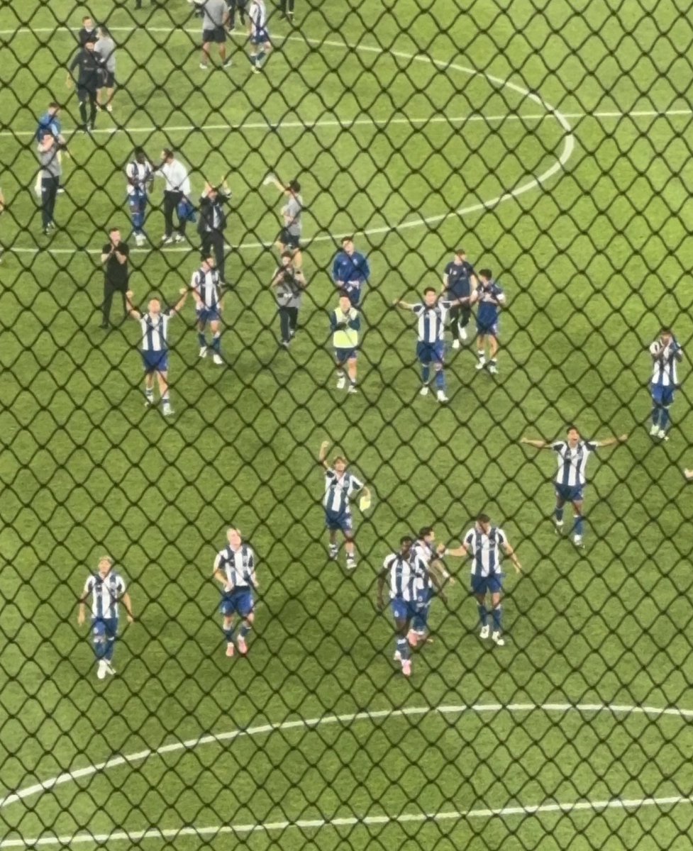Que jogo, que atitude, que alma de equipa. Obrigado, meu FC Porto, por honrarem esta camisola. Hoje foram apenas três pontos, mas carregam o peso de mais uma final. Seguimos juntos, com garra e coração, rumo à próxima final. Porto até ao fim! 💙