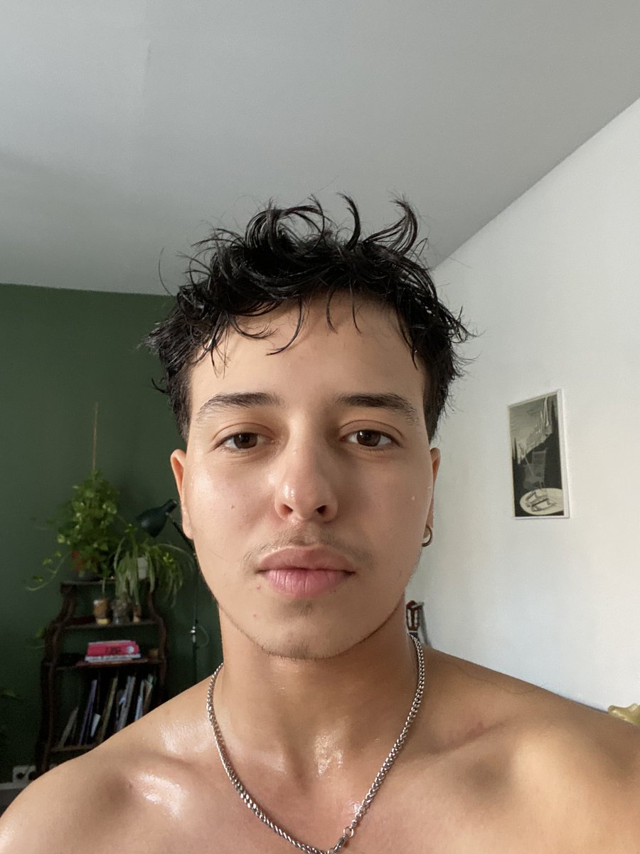 bgadsou's tweet photo. Butch haircut thank you to my hair dresser https://t.co/jh4JUB5r1Q