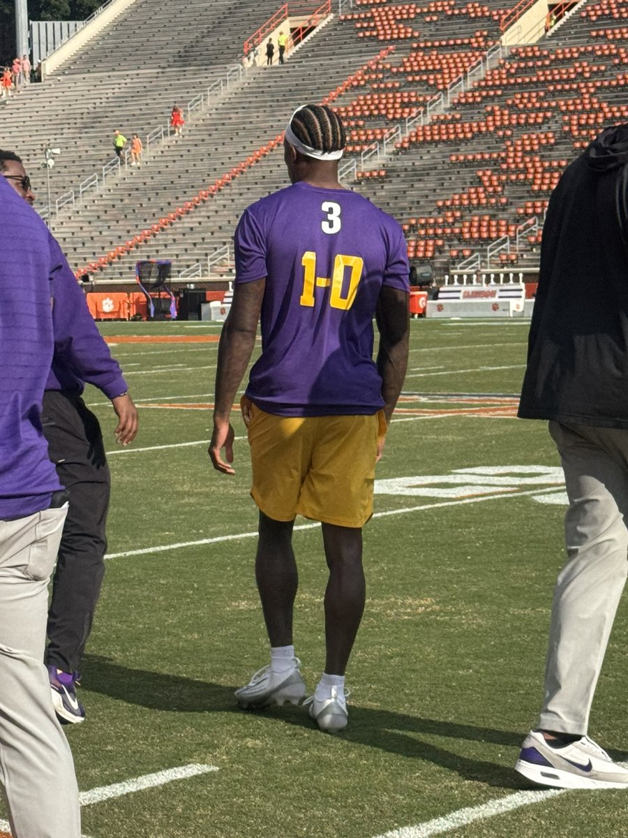 On3 (@on3sports) on Twitter photo LSU players are wearing '1-0' warmup shirts before their matchup with No. 4 Clemson👀
(via <a href="/chessabouche/">Chessa Bouche</a>)
on3.com/news/chris-hil… LSU players are wearing '1-0' warmup shirts before their matchup with No. 4 Clemson👀
(via <a href="/chessabouche/">Chessa Bouche</a>)
on3.com/news/chris-hil…