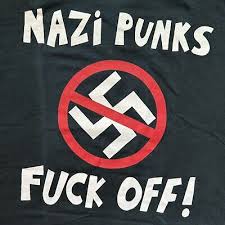 thezombj's tweet photo. @cdmaldonadoo1 derechistas "punks", fuck off https://t.co/PC33bC542y