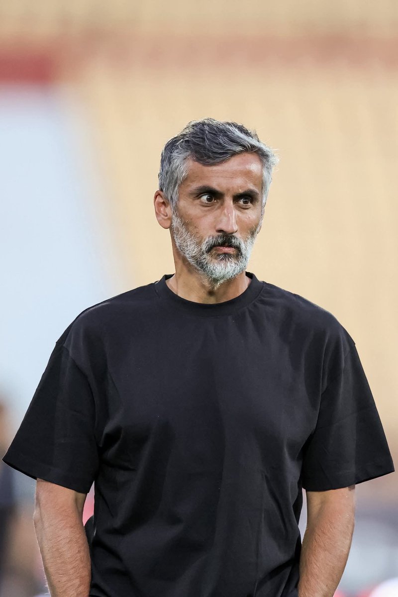 منك لله ياريبيرو يابن الاحبه 
خليت اللي بيفهم واللي مبيفهمش فالكوره 
يشمت فينا 
لازم #الاهلي وكابتن #الخطيب  يمشو ابن الاحبه ده 👋