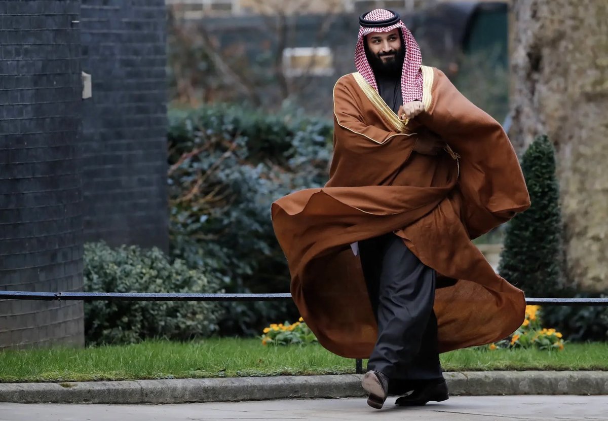 #تمرة💢|| بنفس هذا اليوم 31 أغسطس: 

🌍العالم شهد ميلاد الزعيم السعودي العربي المسلم الأكثر تأثيراً عالمياً ، سمو ولي العهد الأمير محمد بن سلمان بن عبدالعزيز آل سعود🇸🇦

 #محمد_بن_سلمان_40_عام
