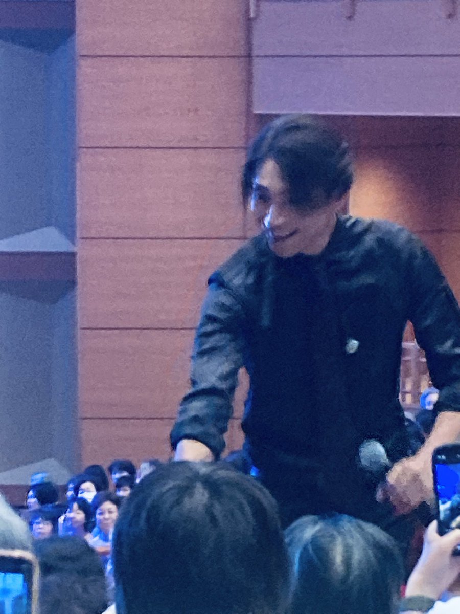 abcde59631's tweet photo. 昨日は、純烈のコンサートに行っ���。
凄く良かった。
山の中の会場でビックリしたけど、
モダンでオシャレな所だと思った。
3人共サービス精神旺盛で、
人気があるのも良く分かった。
あと、3人共背が高い。
実物は、テレビや写真以上にイケメンで、
ビックリした。 https://t.co/0ht7j7rGW3