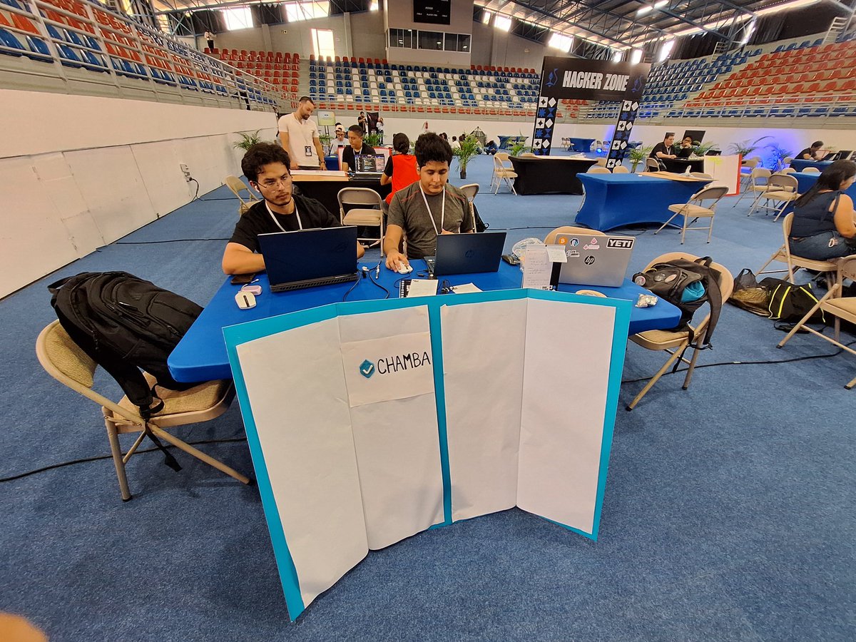 Clau🌻 tweet media