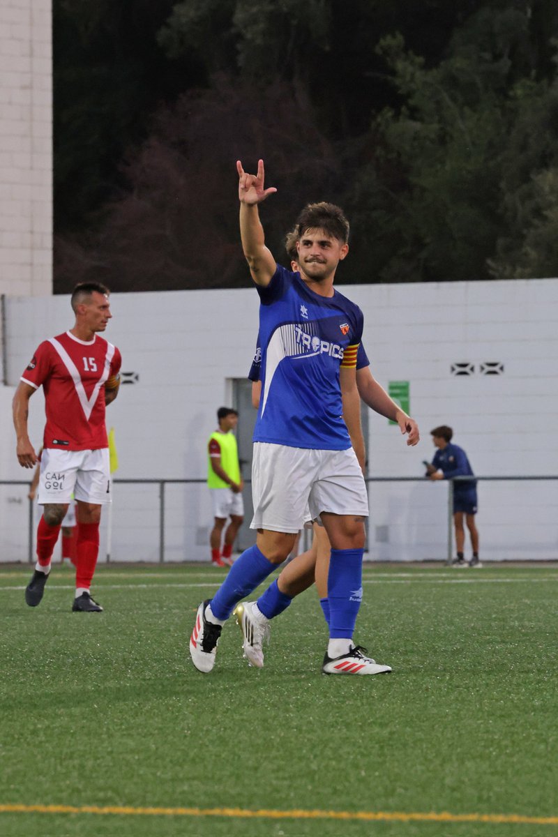 AitorRoger's tweet photo. 🏆 El CF Lloret guanyador del 21è Torneig Selva Marítima (Blanes-Lloret-Tossa) de futbol.

#Blanes #Lloret #Tossa #SelvaMarítima #CostaBrava #Futbol #fotografiaesportiva
#fotografia #esport https://t.co/uvr4UaFWPF