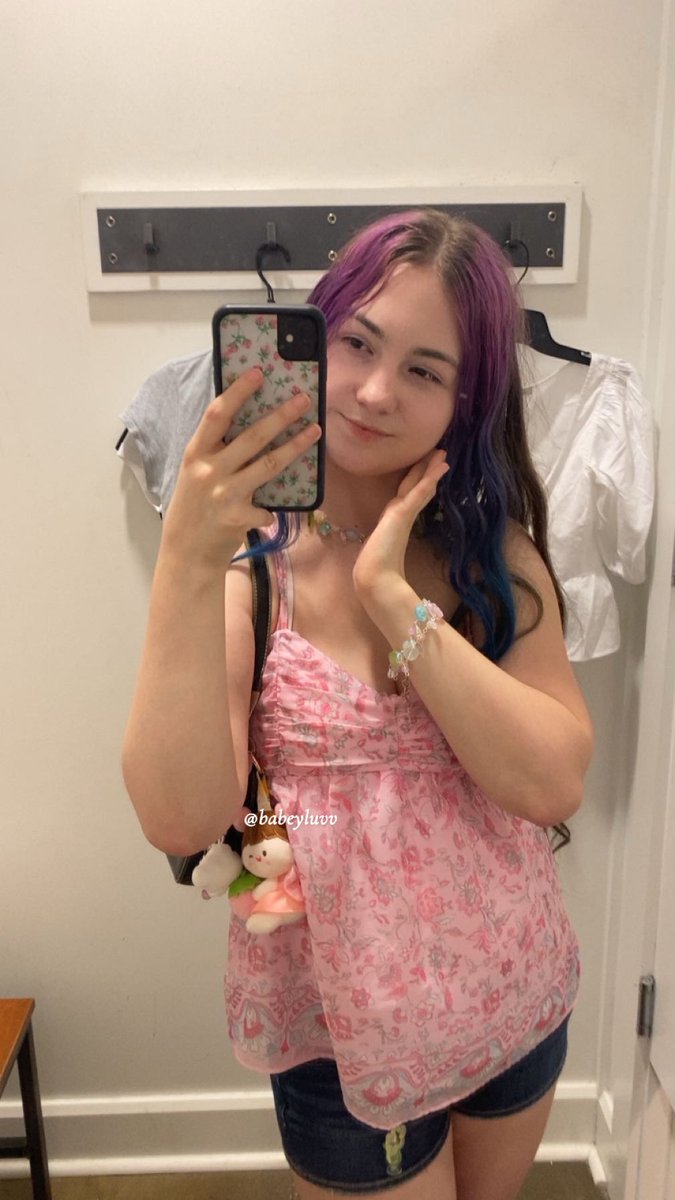 babeyluvv's tweet photo. updated my pinned!! <3

୨୧ 22

୨୧ 5’4

୨୧ bratty but baby <3

୨୧ love my plushies, blind boxes and random trinkets!!

୨୧ rt or like to be mutuals might give you a kiss! https://t.co/O2RQgMf7va