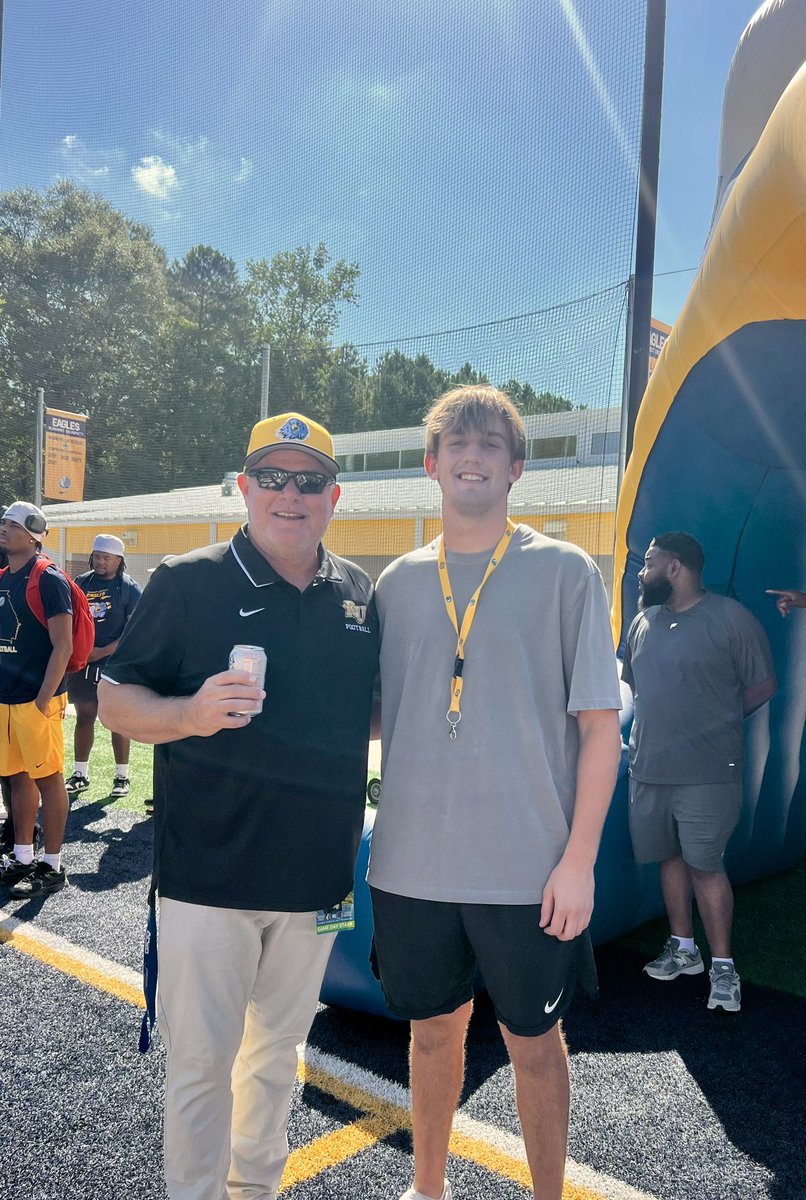 Bryce flynt (@bryceflynt) on Twitter photo Thank you <a href="/robarmstrong41/">Rob Armstrong</a> for having me today <a href="/ReinhardtFB/">Reinhardt Football</a> had a great time at the game with me and my family!! <a href="/Coach_JMiller/">James Miller</a> Thank you <a href="/robarmstrong41/">Rob Armstrong</a> for having me today <a href="/ReinhardtFB/">Reinhardt Football</a> had a great time at the game with me and my family!! <a href="/Coach_JMiller/">James Miller</a>