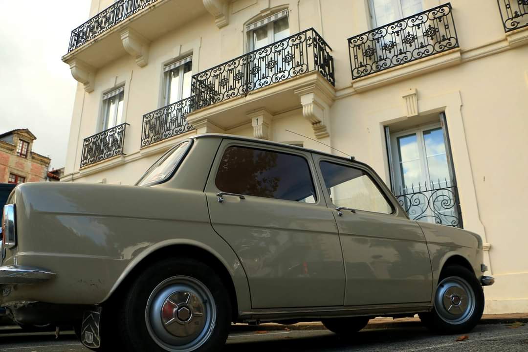 JouMike's tweet image. #SaintJeanDeLuz #Simca1000
