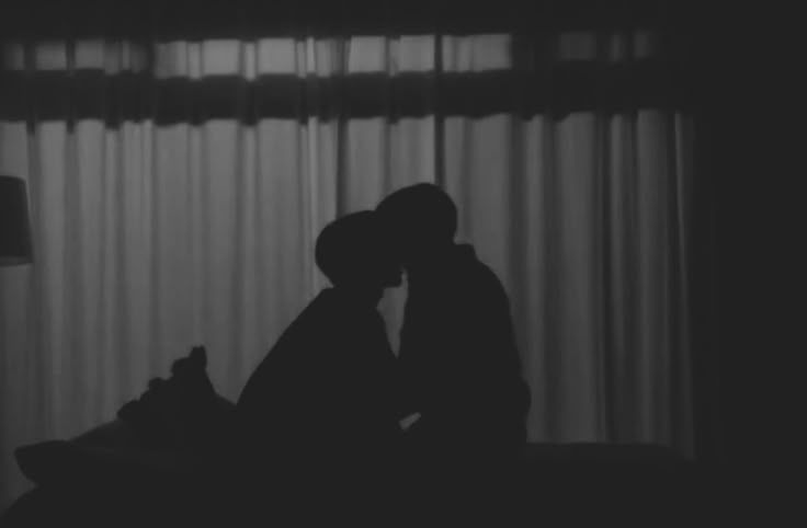 chenjifolder's tweet image. friends - chenji au

Jisung y Chenle, tenían una amistad fuera de lo común. Mientras que uno llevaba enamorado de él desde jóvenes, el otro, no podía comprender los sentimientos que crecían por su amigo.