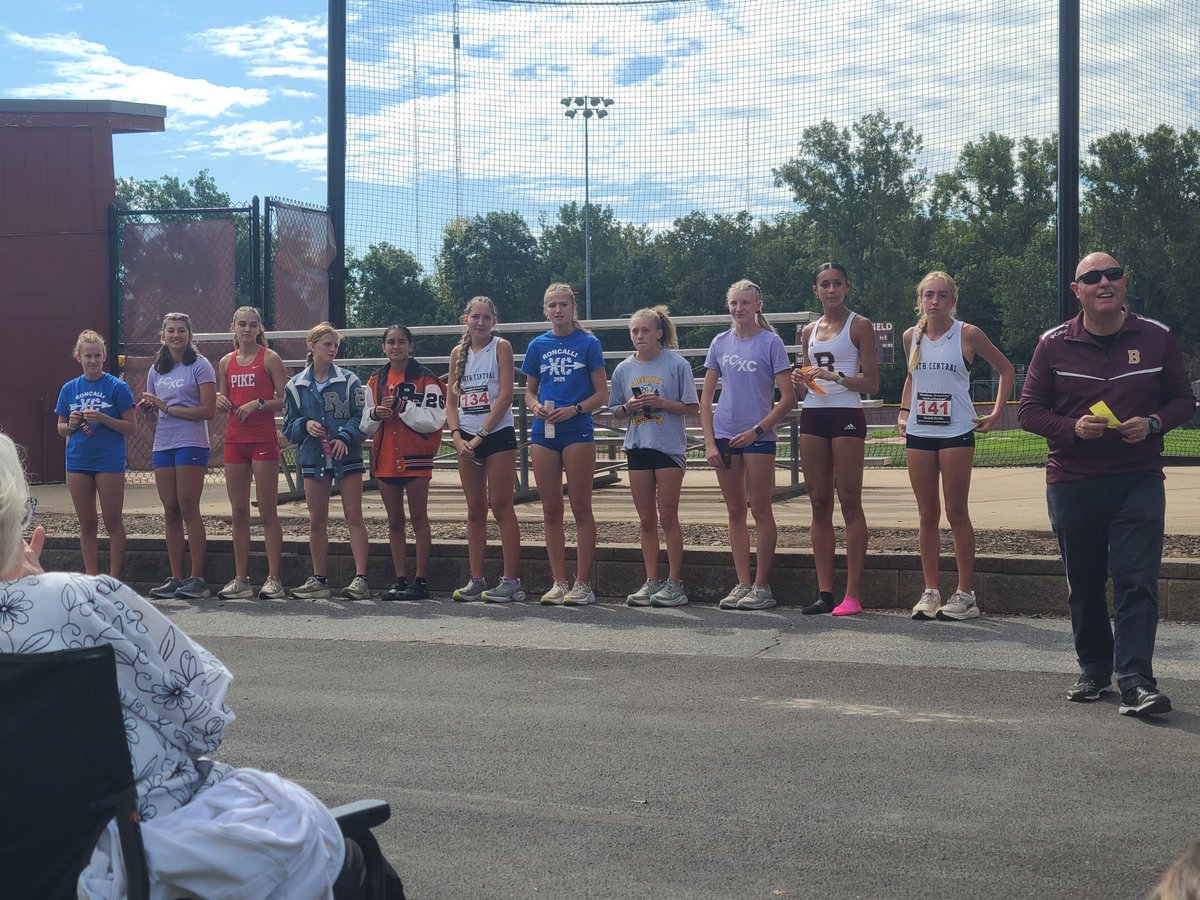 Fall weather made a visit this morning at the Marion County Championship!
Almost everyone ran PR’s or SB’s with Morgan Smith led that effort by finishing All-County (8th) and BREAKING HER OWN SCHOOL RECORD! 19:30.3 🏃🏼‍♀️

Great day for the Plugs!

#XCFamily