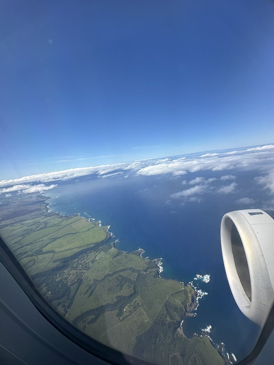 RealRwzle_'s tweet image. damn man who would have thought Roblox can pay your trips 

💀📷 shoutout DevEx and God 📷#Maui 

#ROBLOX  #RobloxDevEx #robloxstudio  #RobloxCommissions
