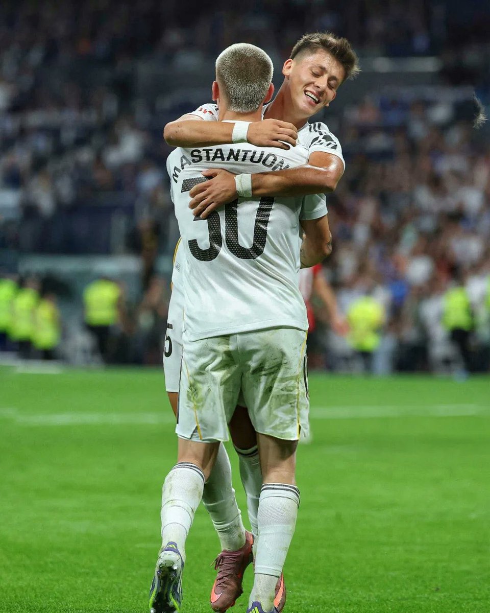 (fan) REAL MADRID FANS 🤍 tweet media