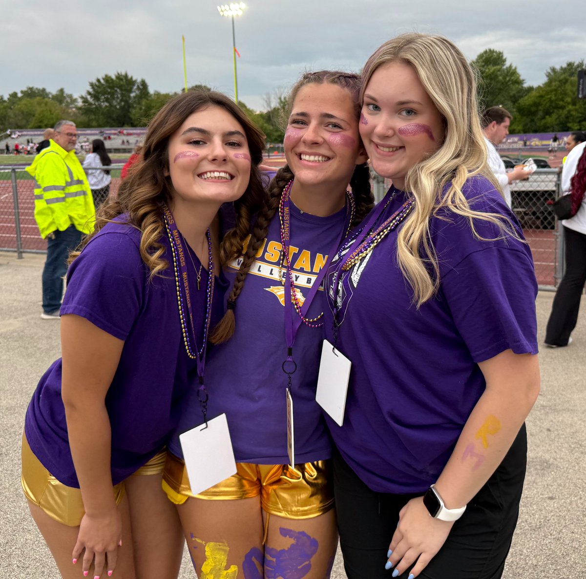 mary luckritz tweet media