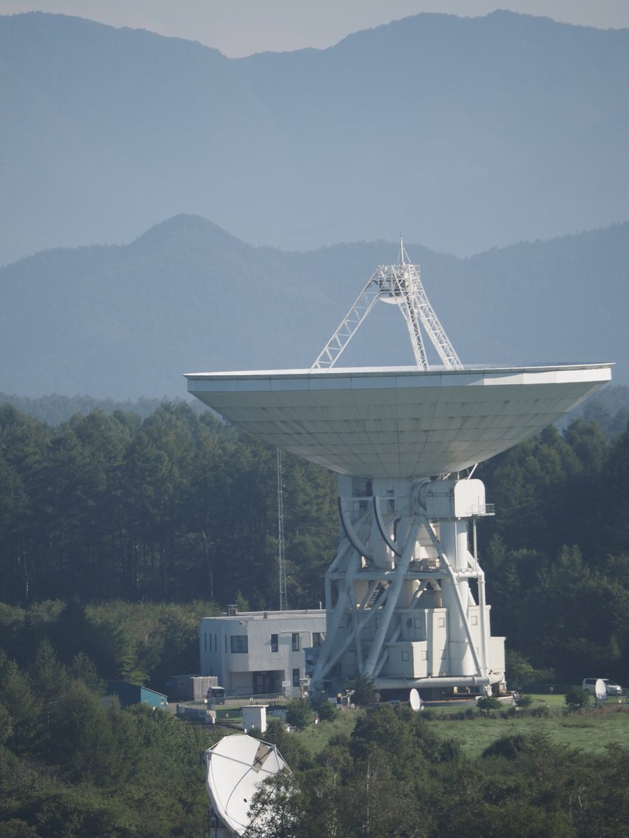 野辺山天文台特別公開の写真その③

ひまわりと撮ったり、まどかさんと撮ったり、まだほとんど傾いてない朝のヨンゴー

#まどかめら 
#国立天文台野辺山