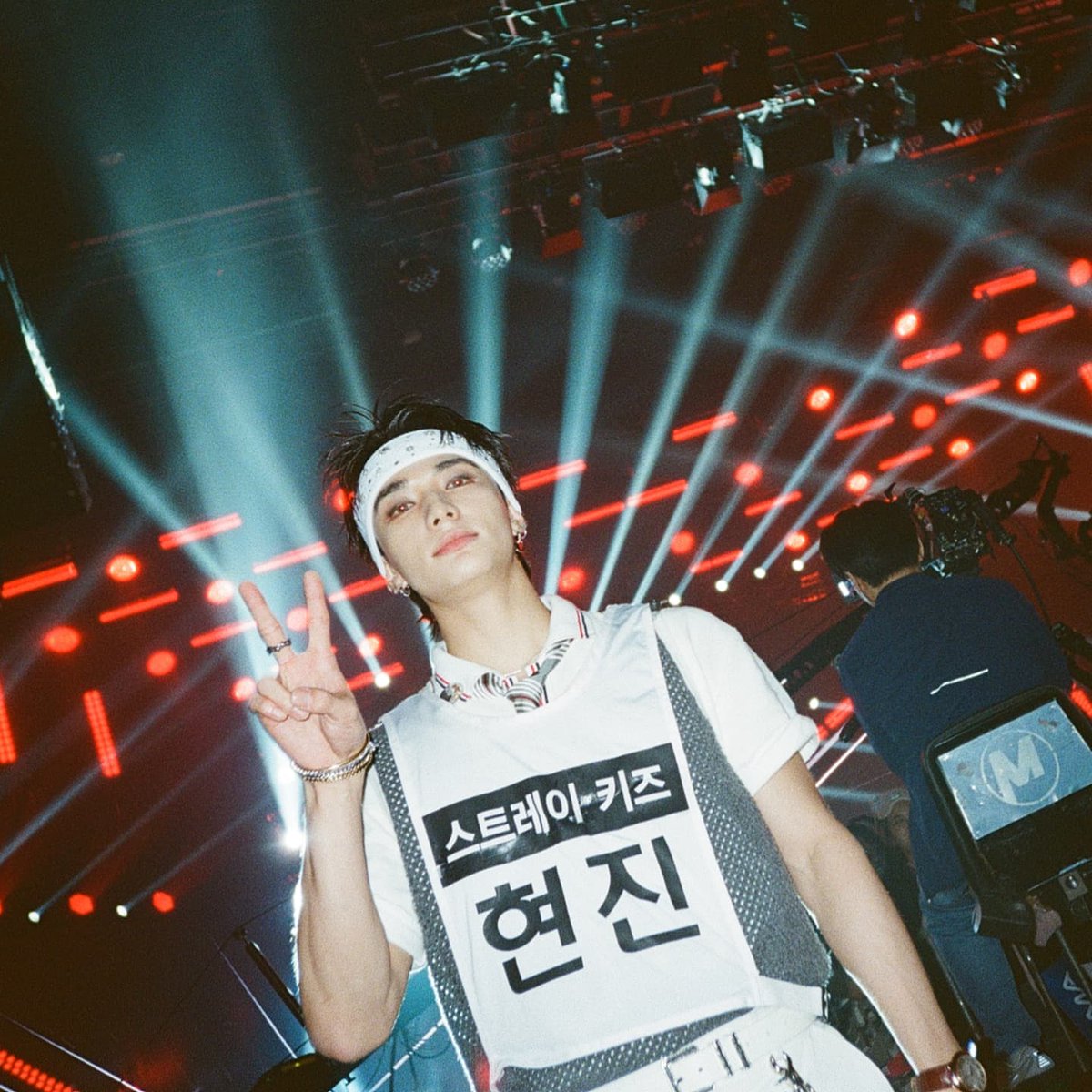 hyunjinpost's tweet photo. hyunjin on film!! https://t.co/sj4fErCWL7