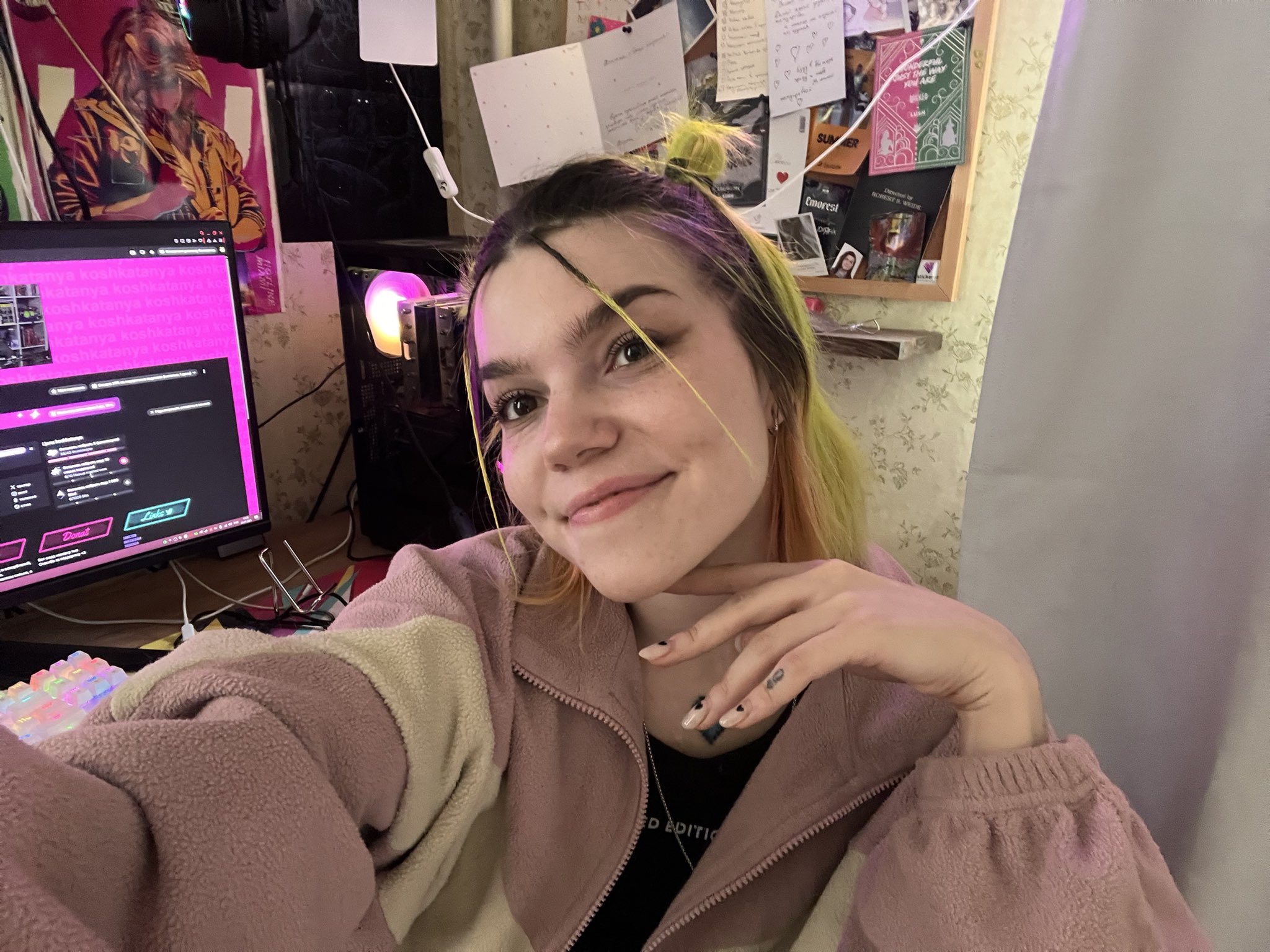 Үлкен кеуделі аналар бейнеленген порно фильмдерді қараңыз Порно гурман hd