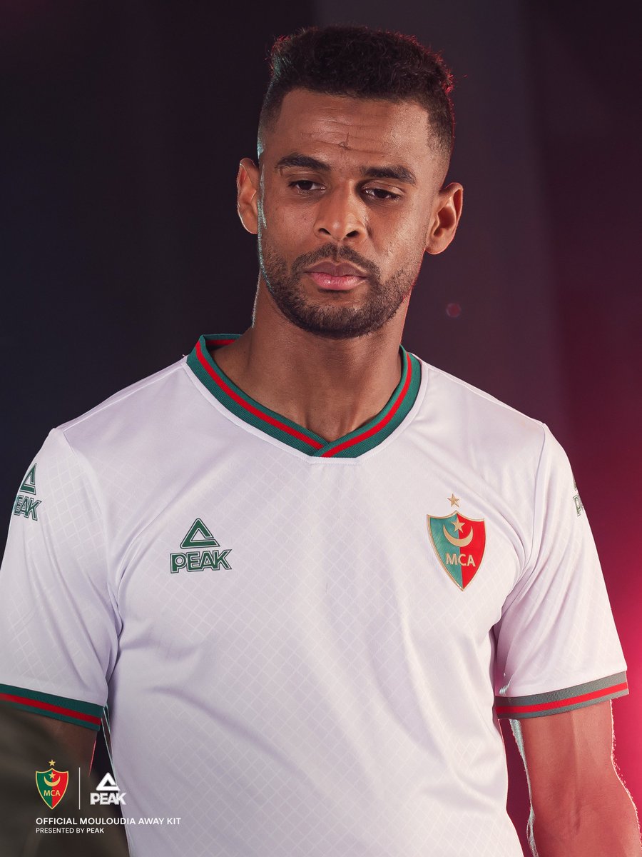 THEDEAN1921's tweet image. ⬜️ In the right light, at the right time, everything is extraordinary in white.

#MOULOUDEAN #mca #Away_jersey #Peak