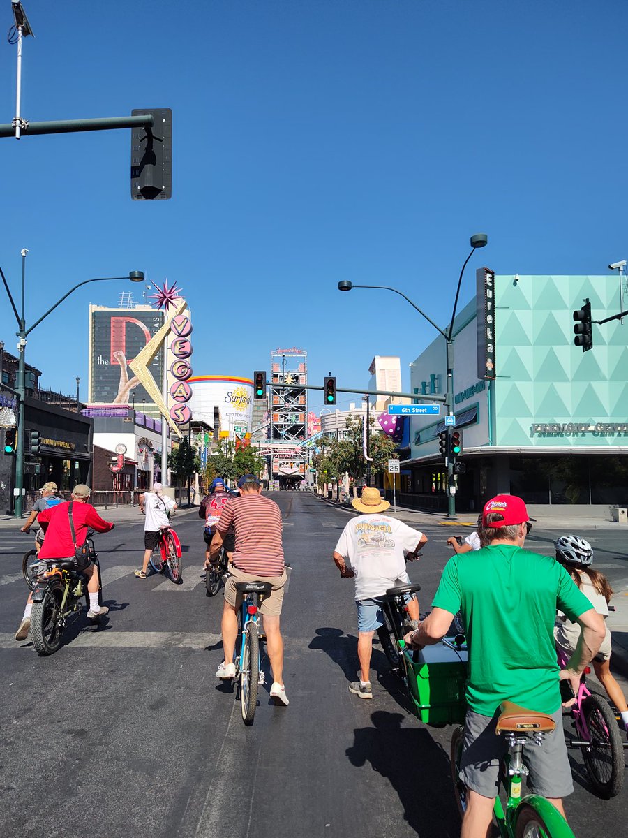 This morning's Randini Labor Day Weekend Ride was positively energetic! A super chill family ride every Saturday in Downtown Las Vegas!