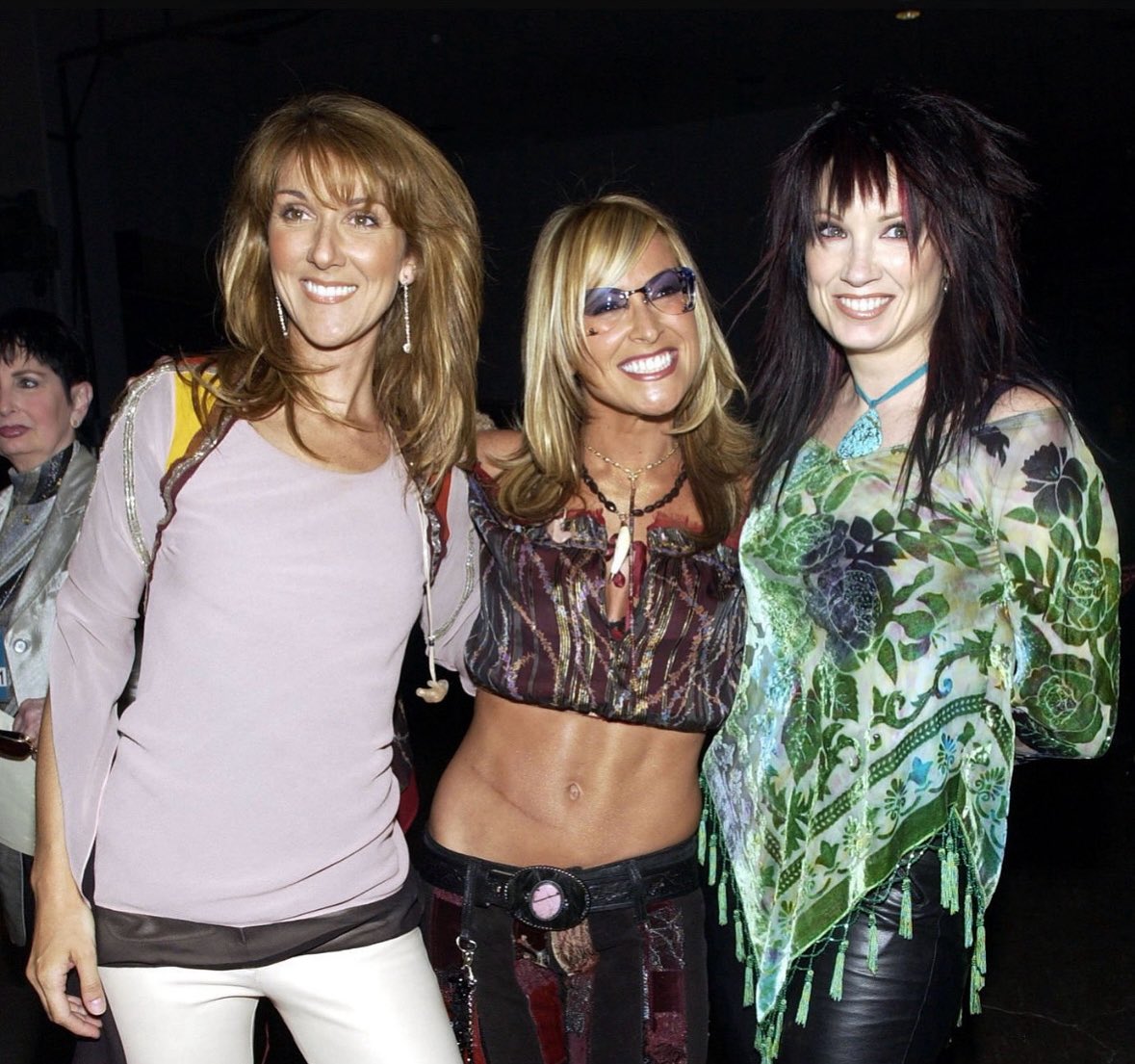 With Celine Dion &amp; Anastacia during VH-1 Divas 2002 - Backstage at MGM Grand Arena 🎸❤️