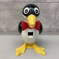 kawanodi's tweet photo. 【元ネタは わかりましたが】
ごめん…。
今朝もタイムラインに青赤ペンギンが並んでて混乱してる…🐧🐧🐧🐧🐧🐧🐧🐧🐧

#fctokyo 🔵🔴
#ペンギンちゃんの氷かき 🍨 https://t.co/zzGpUKawFg