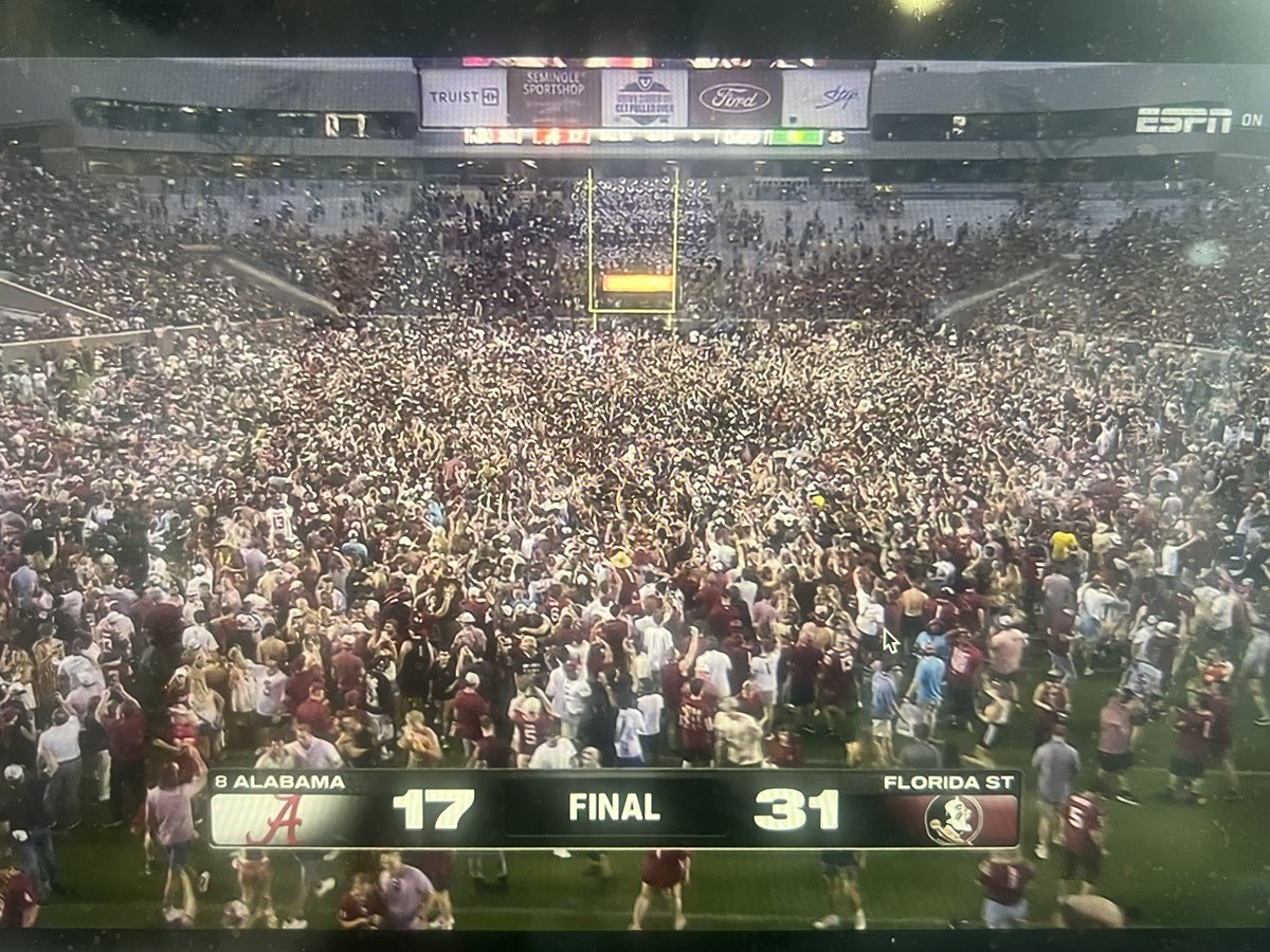 Steve Helwick (@s_helwick) on Twitter photo Tallahassee, FL - site of the first field storm of 2025 after Florida State’s 31-17 upset of Alabama Tallahassee, FL - site of the first field storm of 2025 after Florida State’s 31-17 upset of Alabama