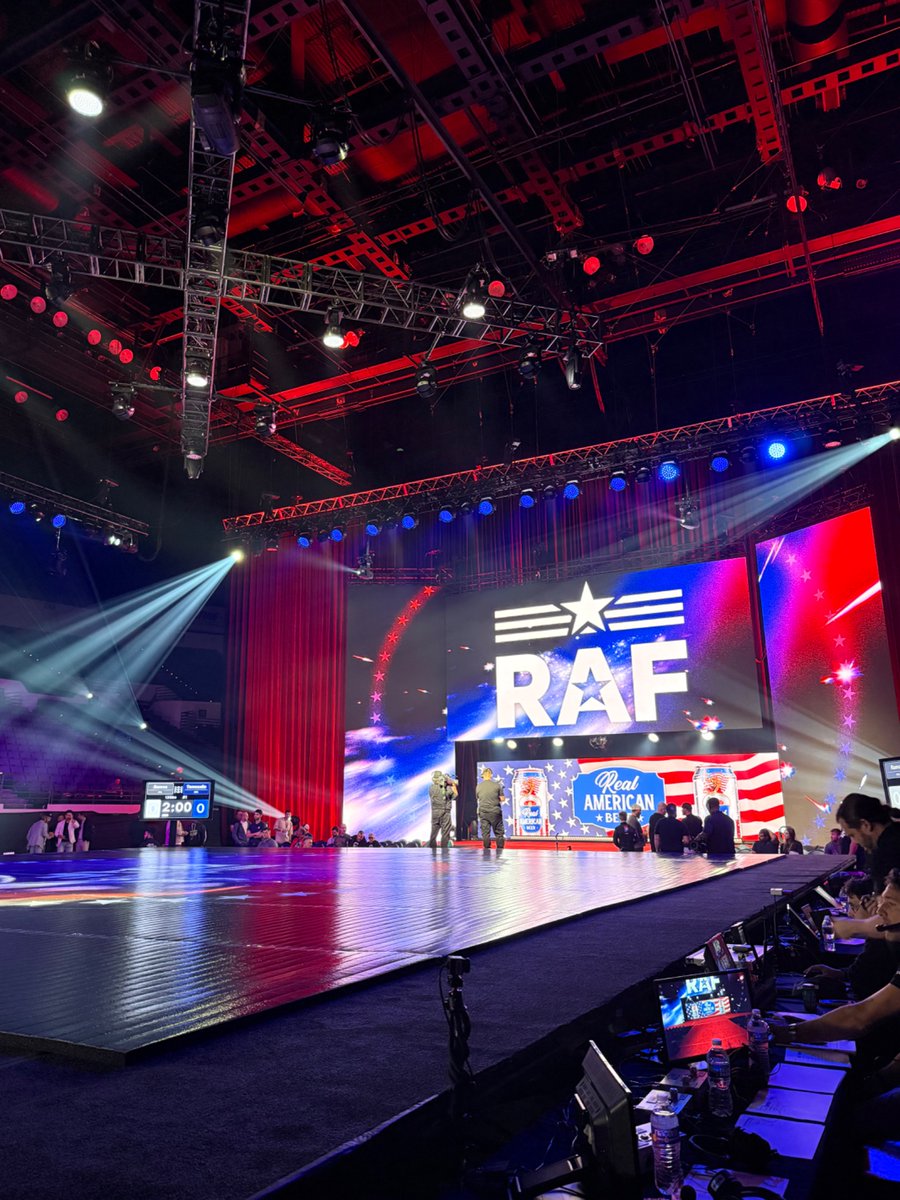 martinoflo's tweet photo. RAF!!! This is awesome https://t.co/rhmejuyrJg