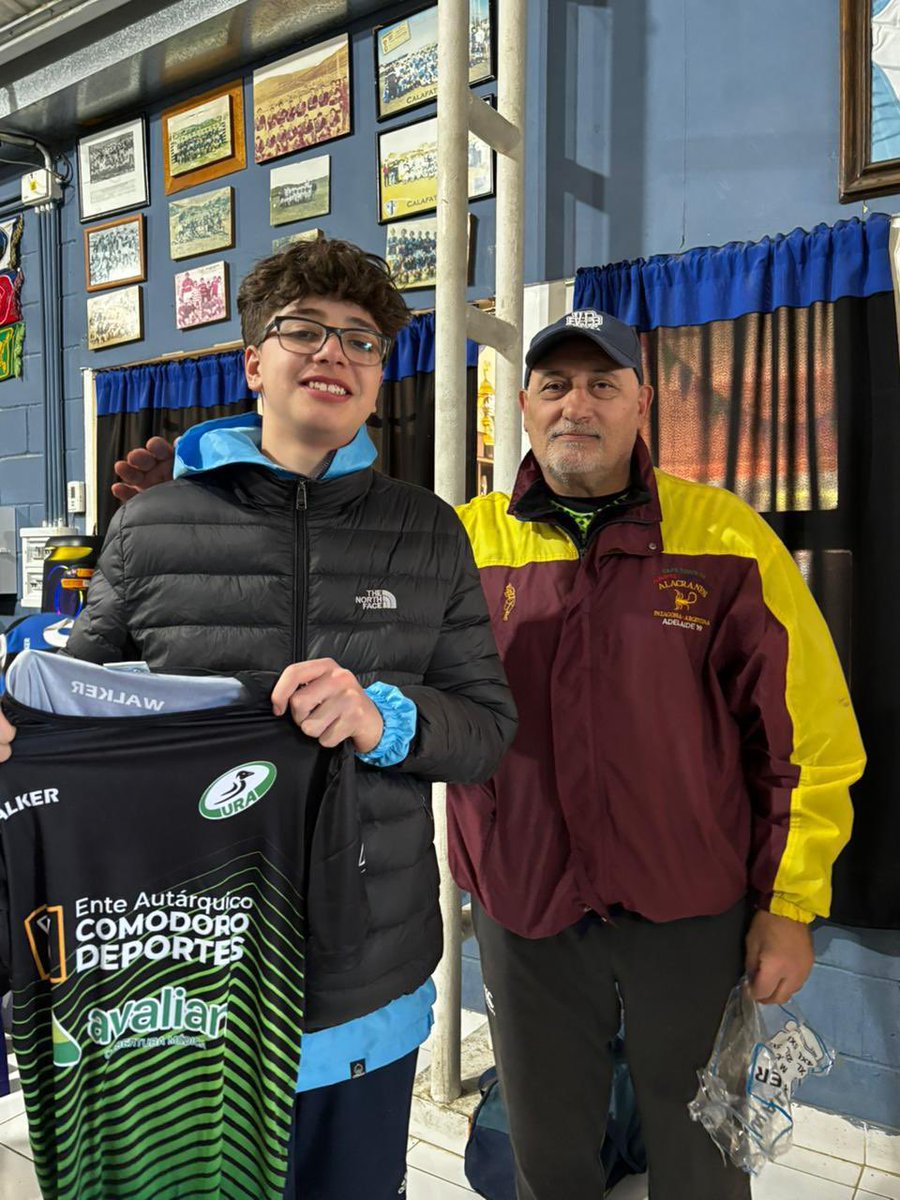 Luego del encuentro de pre juveniles de hoy en Calafate RC , y a modo recompensa hicimos unos sorteos de casacas entre los jugadores participantes….➕🏉 #australcrece #somosaustral