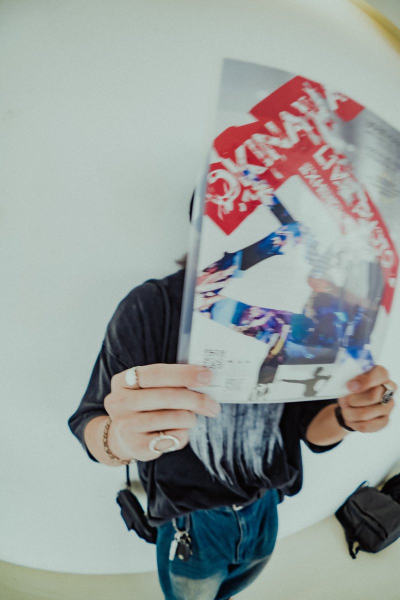 QB_THE_ZOMBIEEE's tweet photo. 【本日最終日です】

「OKINAWA LIVEPHOTO EXHIBITION」

本日は９：００～１８：００までです
２０：００じゃないですよ
１８：００までですよ
ご注意ください

俺は今日サイバーでライブ配信があり
オープンの一瞬しか在廊出来ないけど
もしタイミング合えばちょっと絡みましょ
ゆたしくです

#OLPHE https://t.co/MPVMlDamcN