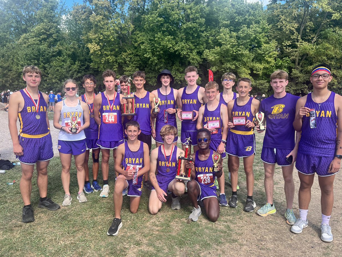 Race Day Week #2 @ Grove was another great day to be a Golden Bear! The varsity boys team finished 2nd, the JV boys took 1st, the girls team finished 9th.  All together there were 19 individuals who ran personal bests! #BryanBuilt