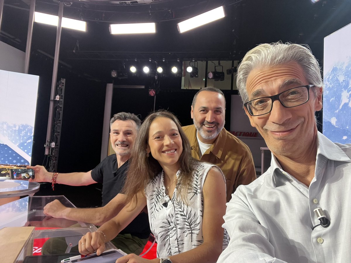 FX de Chateaufort tweet media